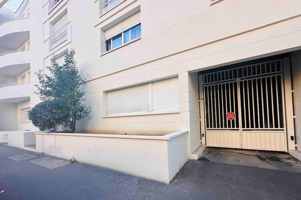Апартаменты Le Gentil Paris Жантийи Экстерьер фото